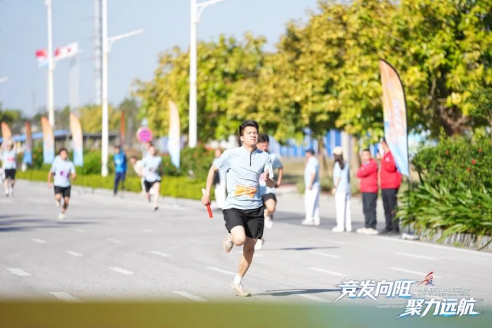 �������ʹ���-׷�󿵽�,����һ������