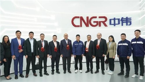 ӡ��Ͷ�ʺ����ι�ҵ������Rosan Perkasa Roeslani���춫������:66856top